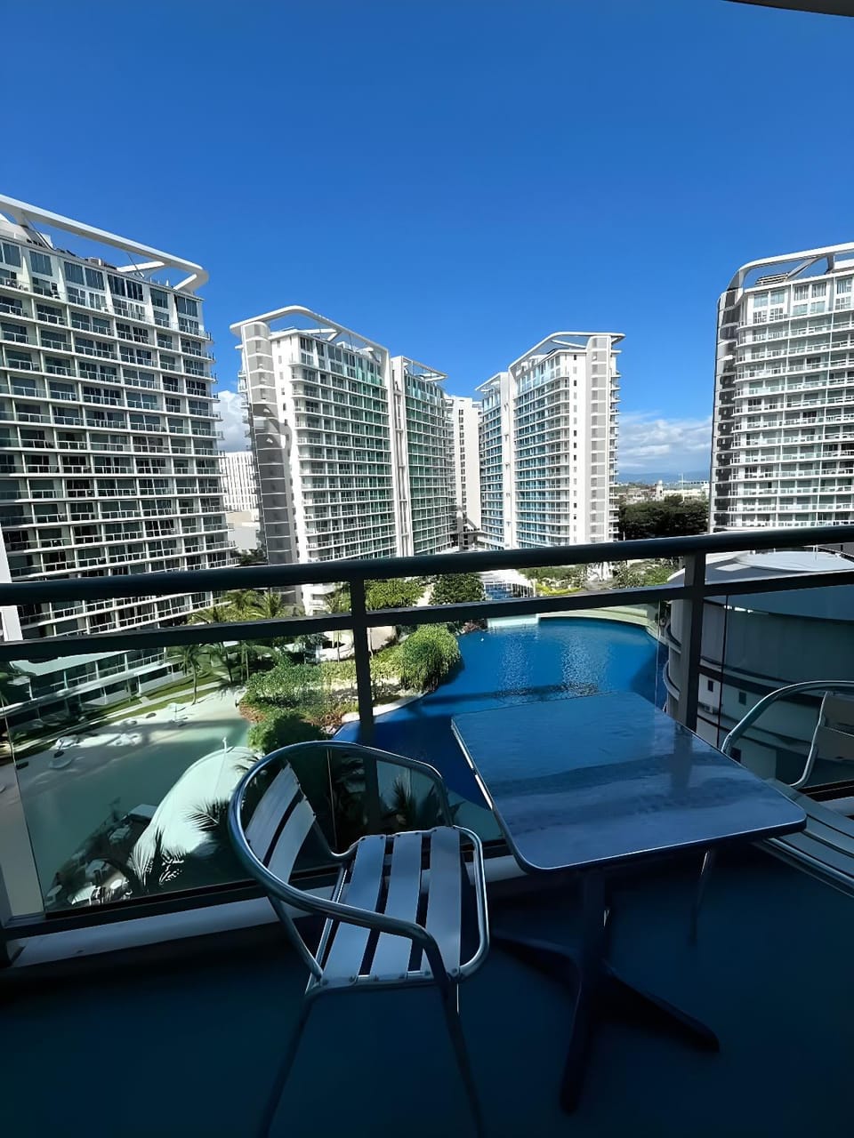Azure Staycation by Sibs Hotel in Paranaque