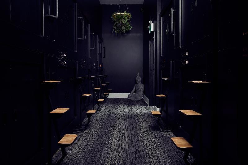 Capsule Hotel Hotel in Laval