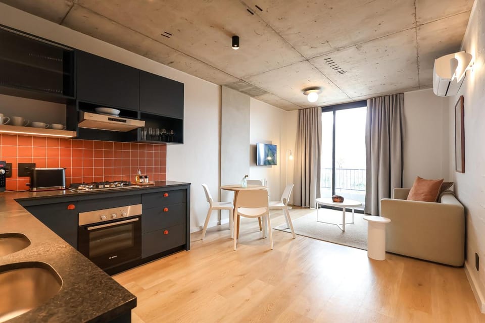 THREE43 ON B - Fluent Serviced Apartments Hotel in Sea Point