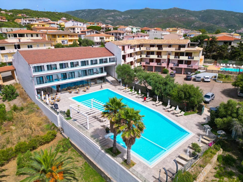 Horizon Hotel Badesi Hotel in Sardinia