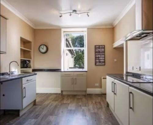 Snug Loft Room, Room 5, Beautiful Connel near Oban Hotel in Scotland