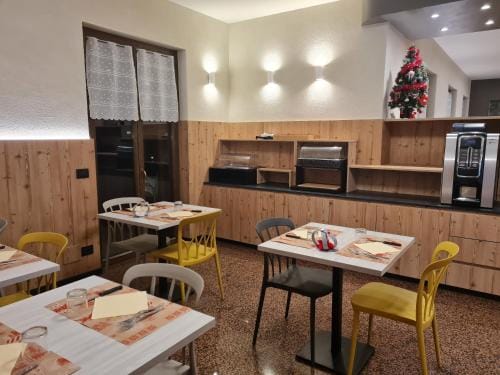 Hotel ristorante Bucaneve Hotel in Canton of Grisons