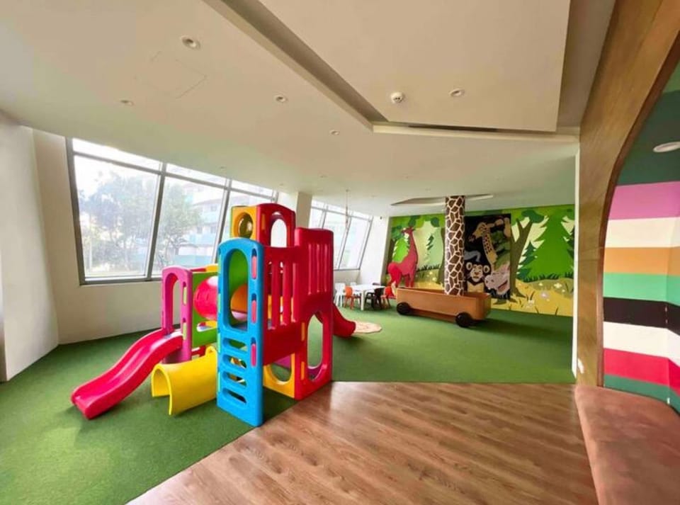 Urban Oasis @ The Residences Commonwealth Apartment hotel in Marikina