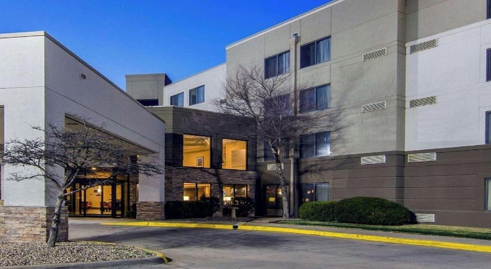 Surface Boutique Hotel Will Rogers Airport  Restaurant & Bar Hotel in Oklahoma City
