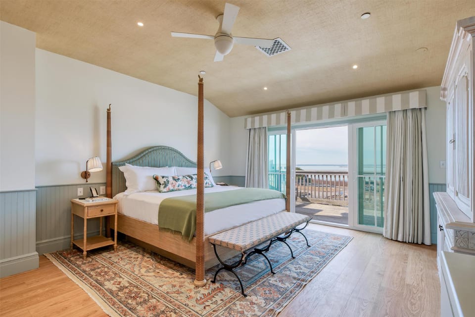 Suite room