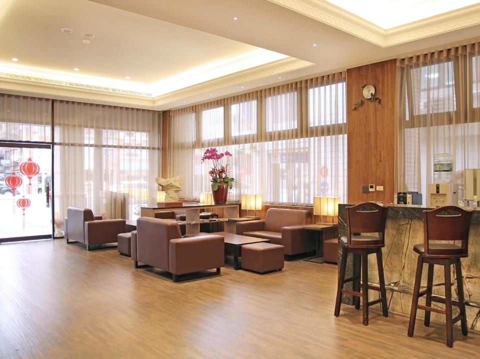 Capital Hotel Nanjing Hotel in Taipei City