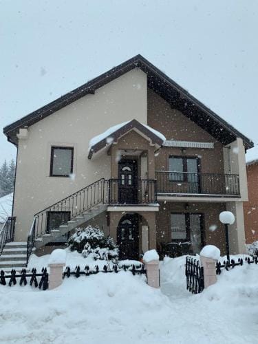 Rooms Sanja Hotel in Montenegro