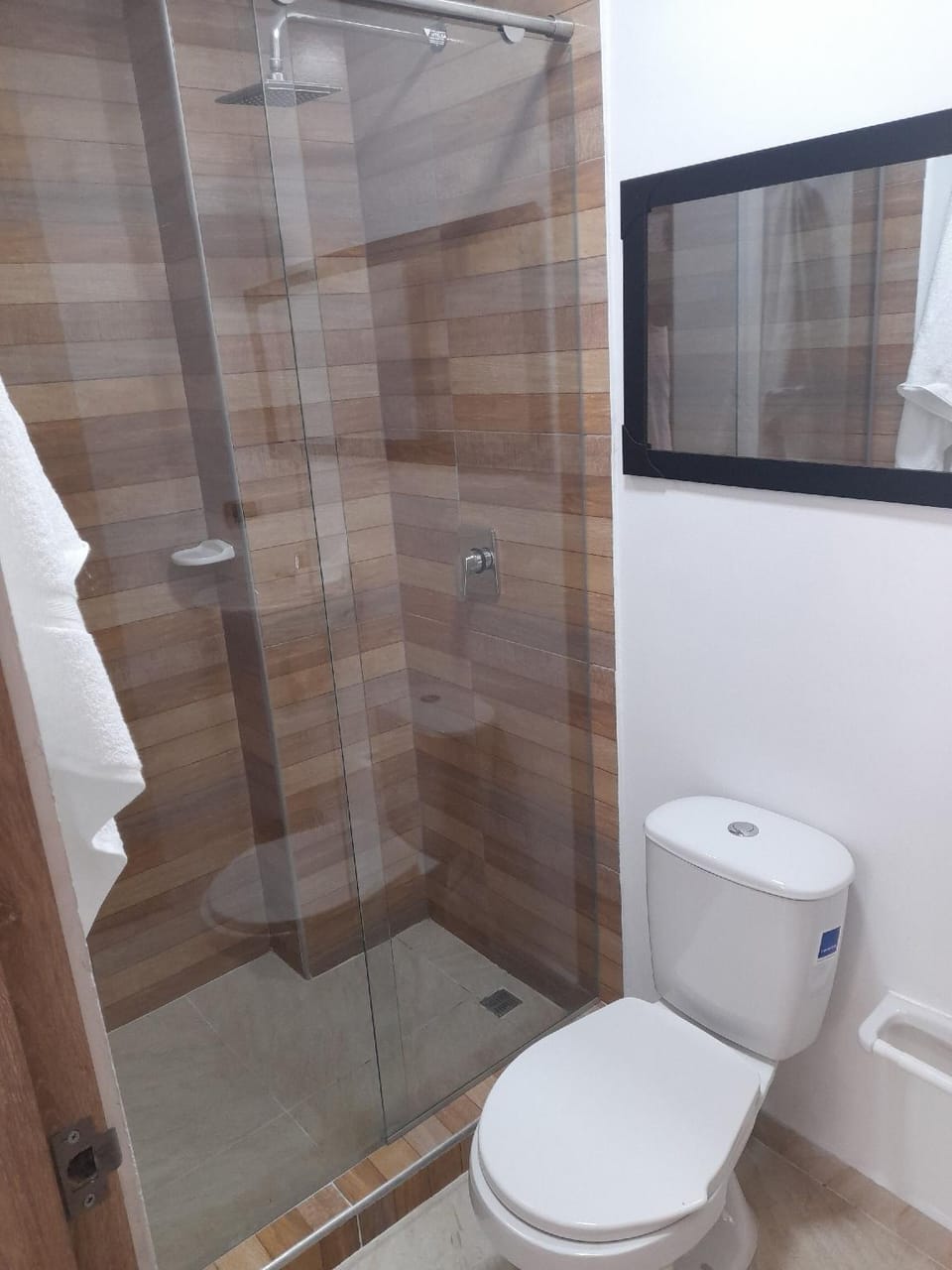Granada suites aparta estudio Hotel in Cali