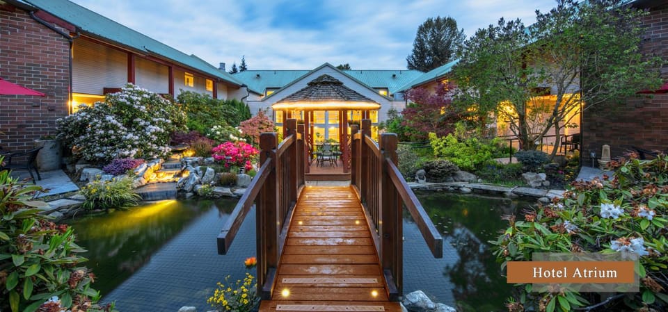 Gibsons Garden Hotel Hotel in Vancouver Island
