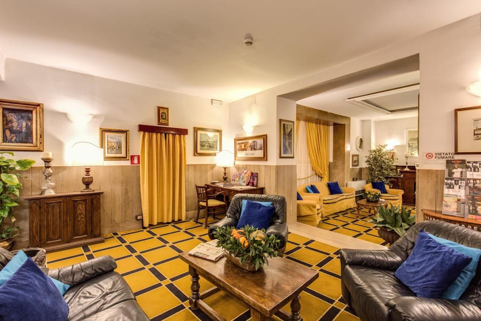 Shared lounge/TV area