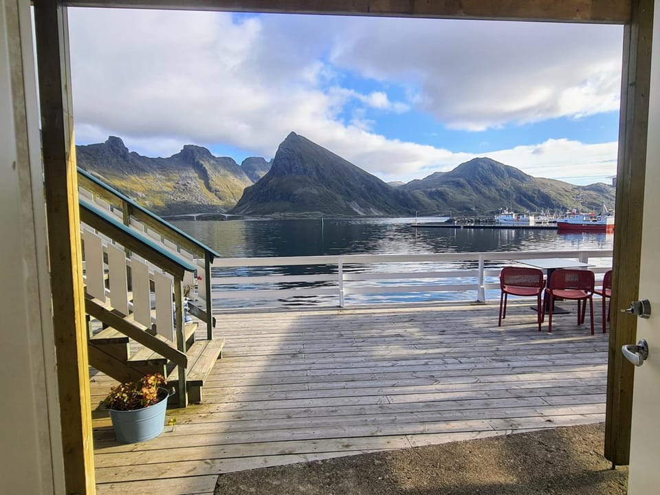 Lydersen Rorbuer Budget Hostel & Private Apartments Inn in Lofoten