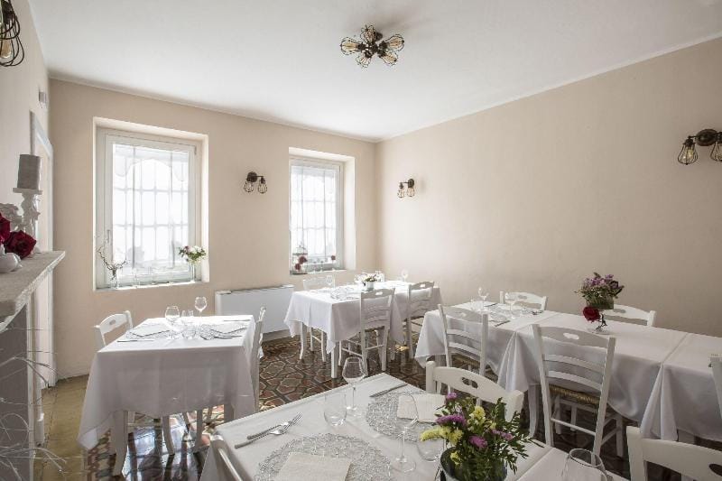 700enolocanda Inn in Lombardy
