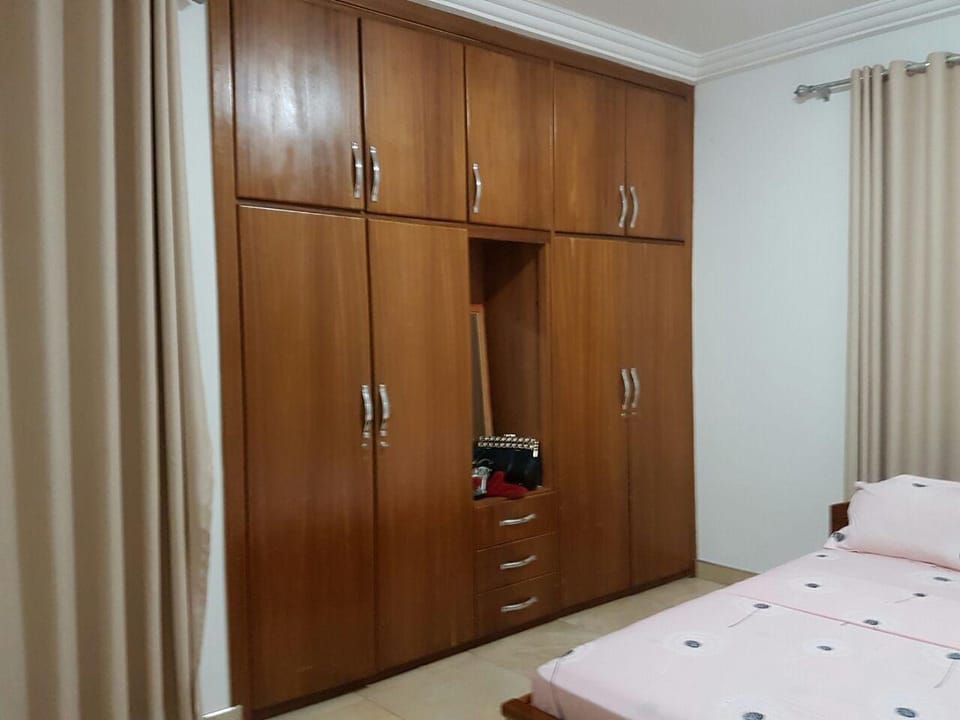 2Bedrooms Private. Apart. Junction Mall Hotel in Accra