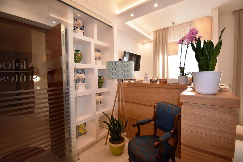 Melody Sorrento Suites Hotel in Priora