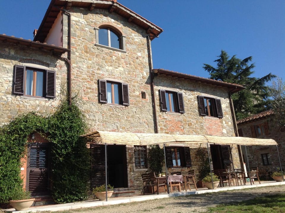 Castello di Pratelli Hotel in Tuscany