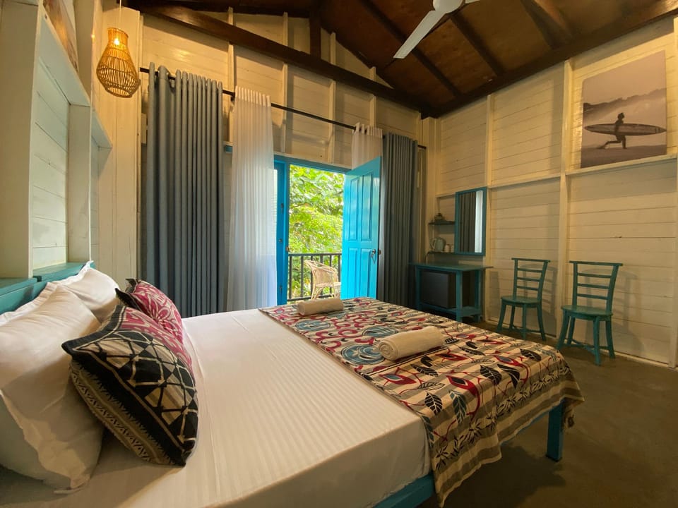 Mahaon Surf Hotel Resort in Southern Province