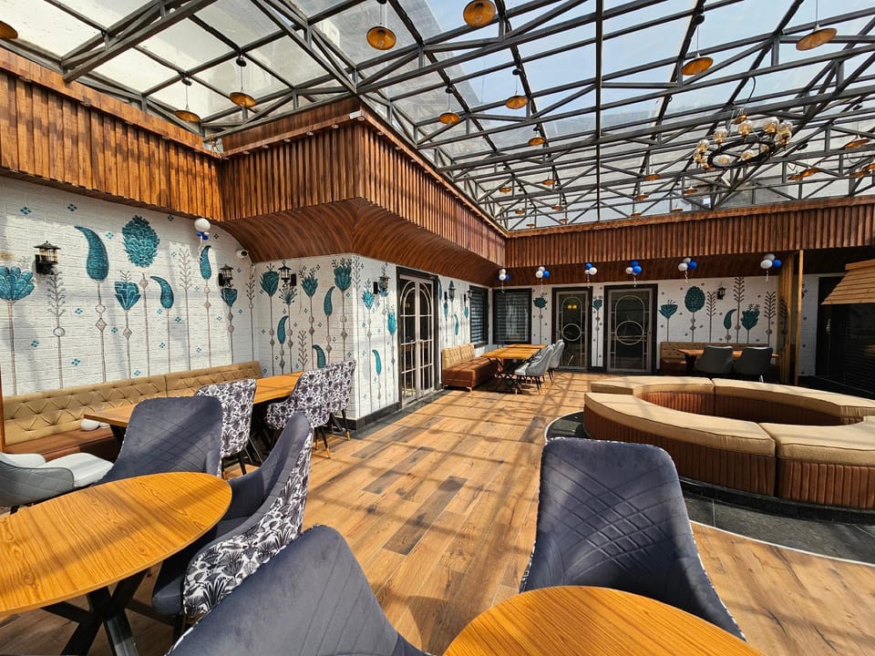 The Blu Pearl Hotel in Uttar Pradesh