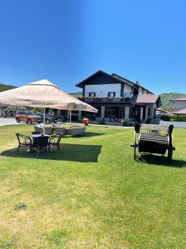 Pensiunea Campia Soarelui Hotel in Serbia