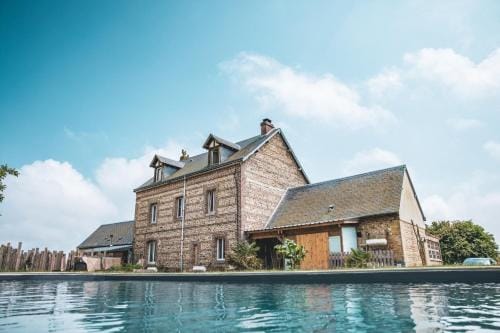 Maison d'hotes "Pomme de paille" dans Ecolodge ENTRE MER & CAMPAGNE Hotel in Normandy