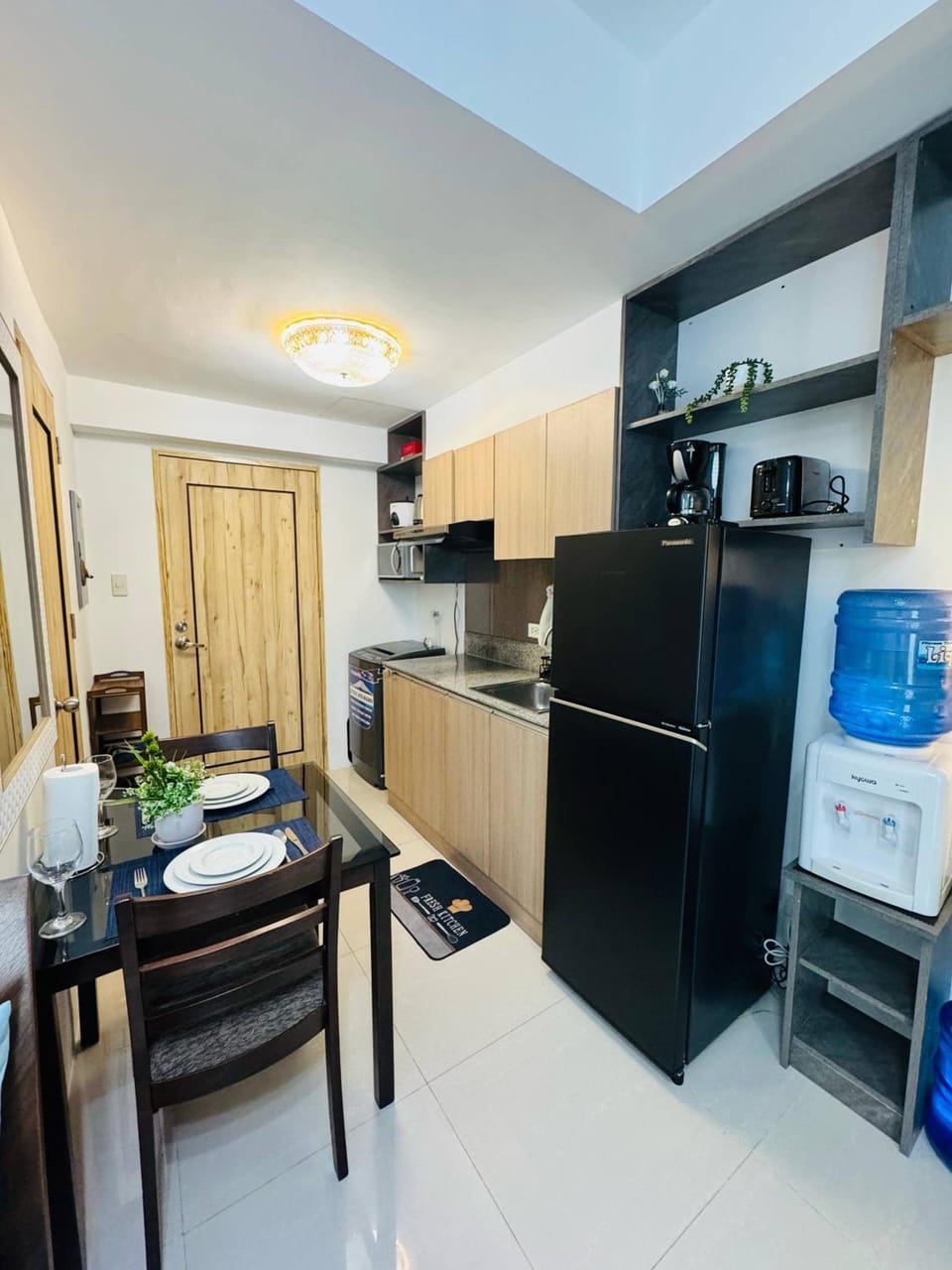 Cozy condo unit beside Abreeza Mall with PARKING  Apartment hotel in Davao City