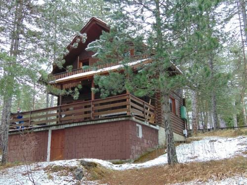 Tarski dom Lodge in Zlatibor District, Serbia