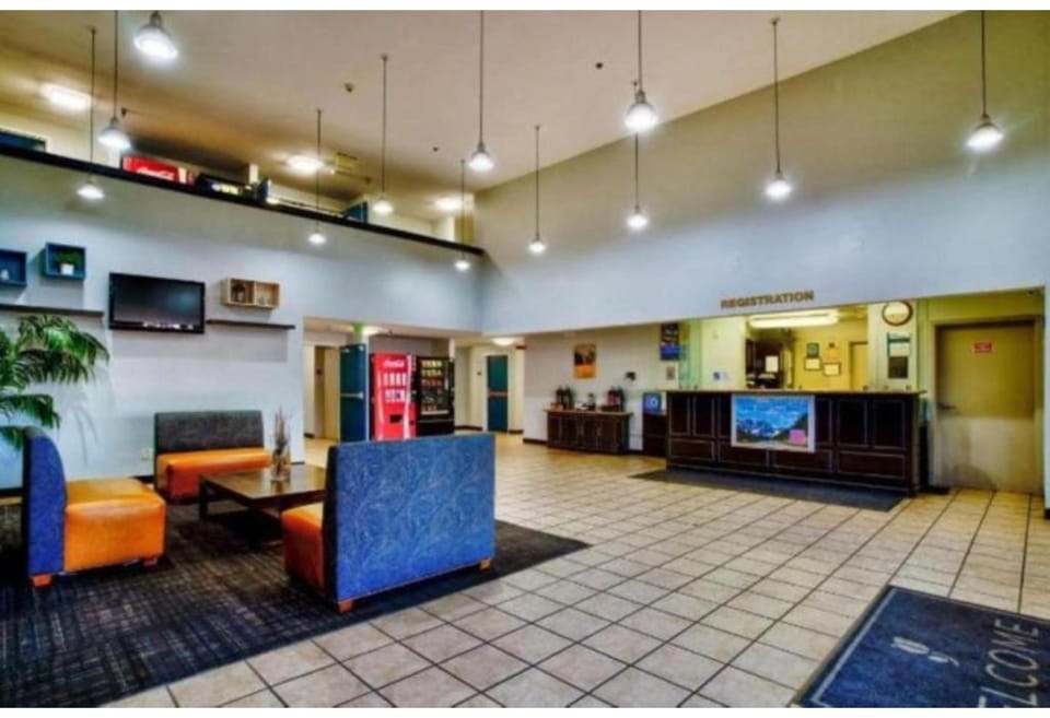 Studio 6 Suites Hesperia, CA – West Main Street – I-15 Hotel in Hesperia