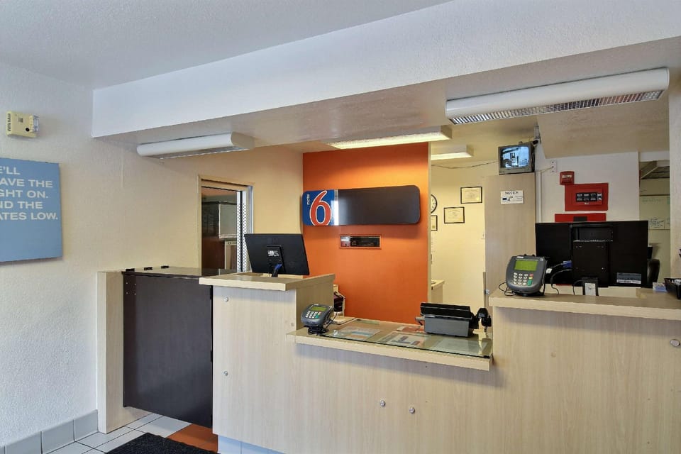 Motel 6 San Marcos, TX Hotel in San Marcos