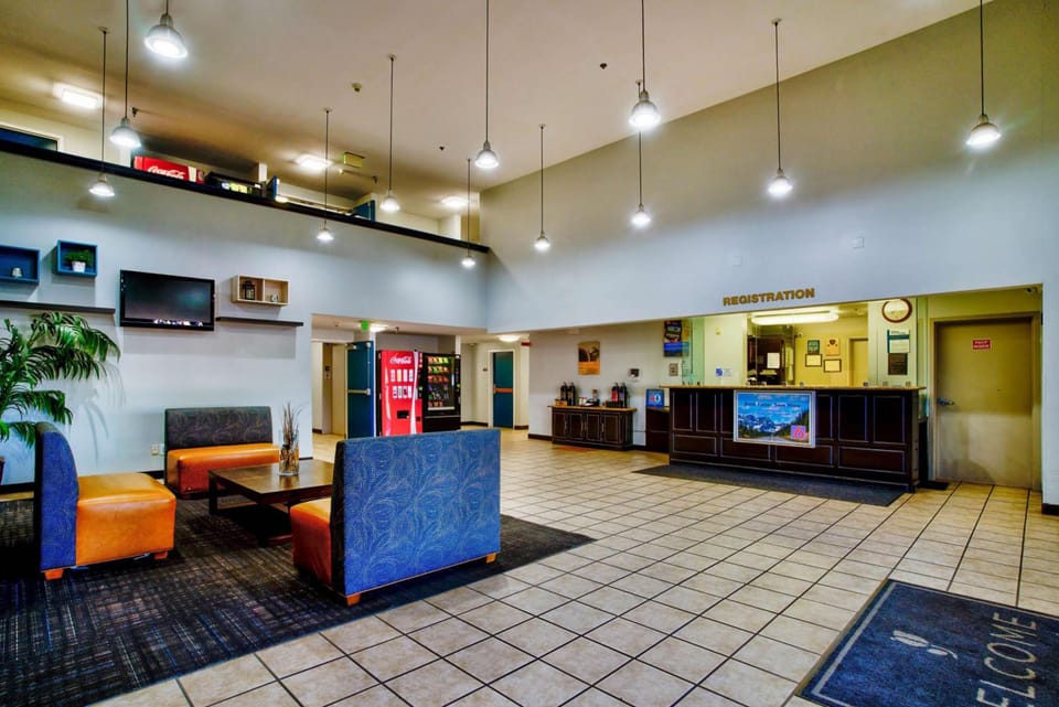 Motel 6 Hesperia, CA - West Main Street - I-15 Hotel in Hesperia