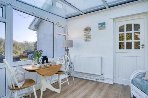 The Willows - 2 Bedroom Cottage - Oxwich Hotel in Wales