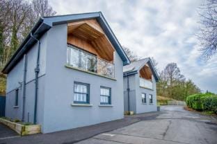 Ty Florence - 3 Bedroom Cottage - Bayview Oxwich Hotel in Wales