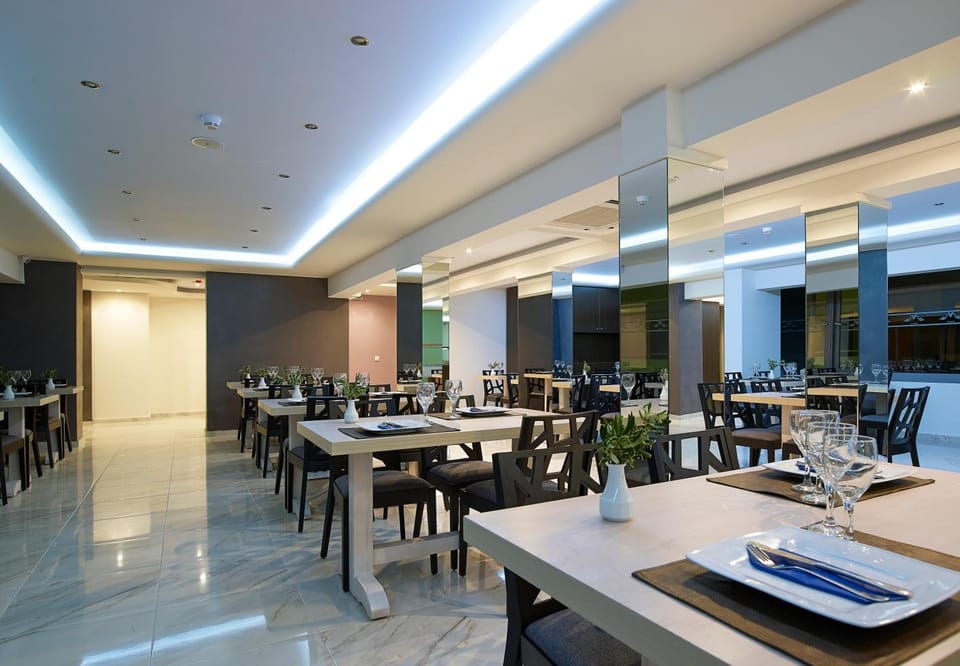 Mistral Bay Hotel Hotel in Akti Koundourou