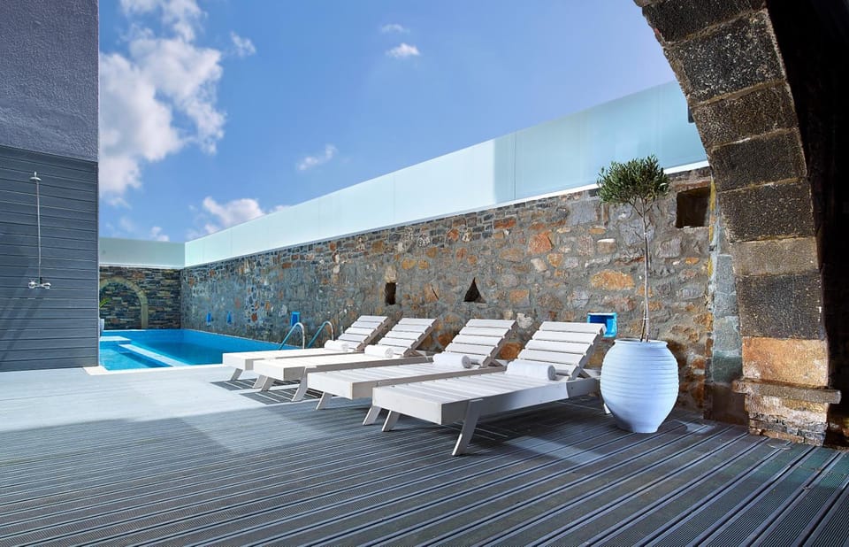 Mistral Bay Hotel Hotel in Akti Koundourou