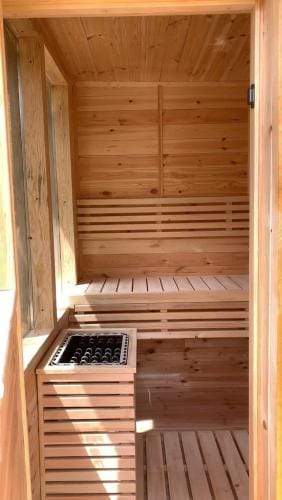 Riverside Guesthouse & Sauna Hotel in Montenegro