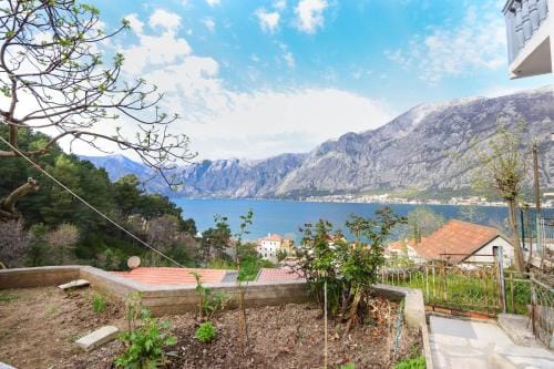 Apartment Mirjana Hotel in Kotor Municipality