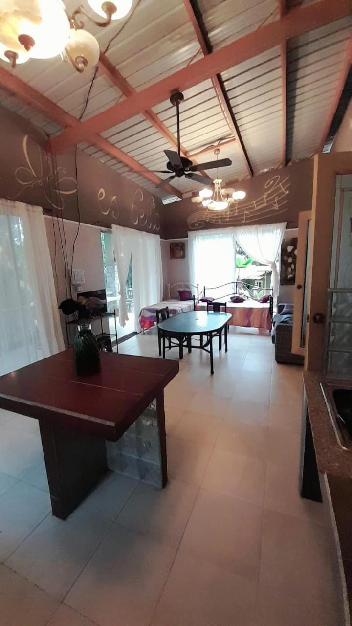 El Nido Cerro Azul Inn in Panama City, Panama