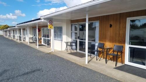 Twin Coast Adventures Motel in Northland