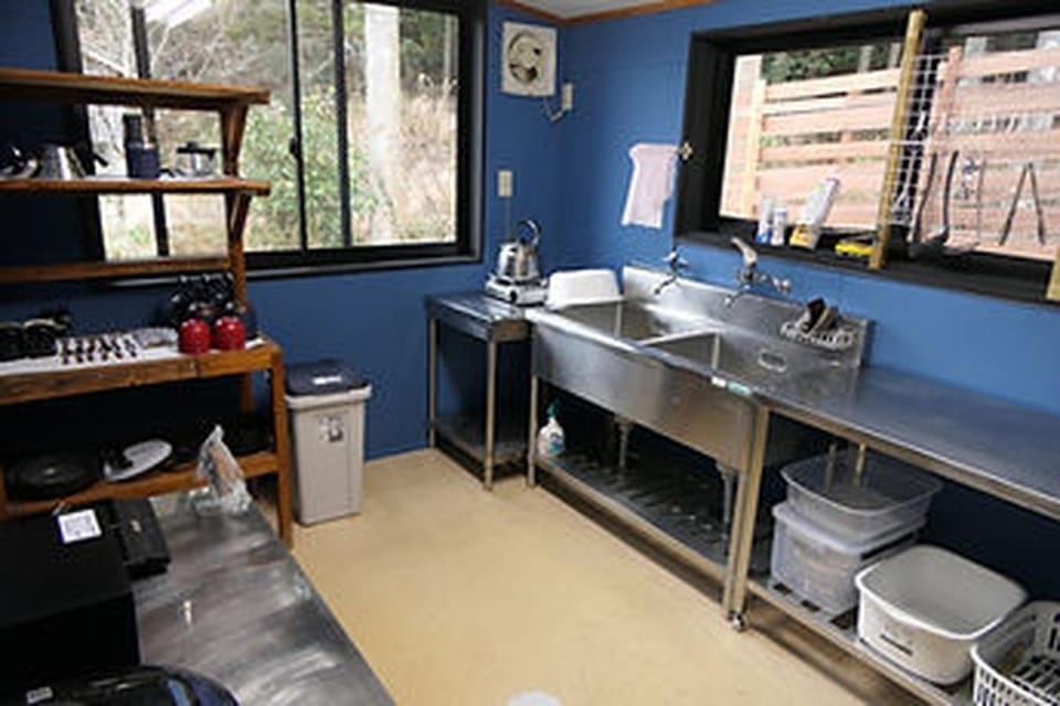 Camping-style accommodation: Yumeraku Lodge in Tokyo Prefecture
