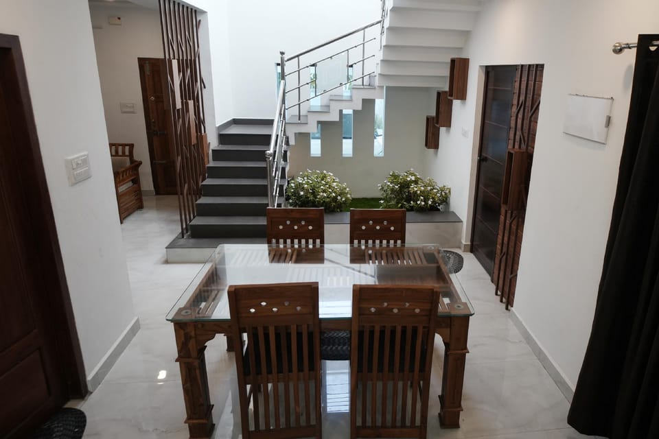 Ganjes Premium Villa Thekkady Resort in Kerala