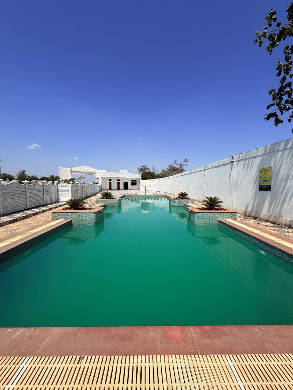 Swimming pool