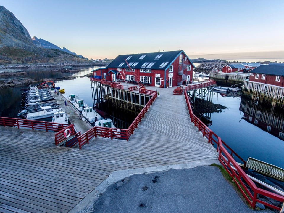 Brygga Restaurant and Rooms Hotel in Lofoten