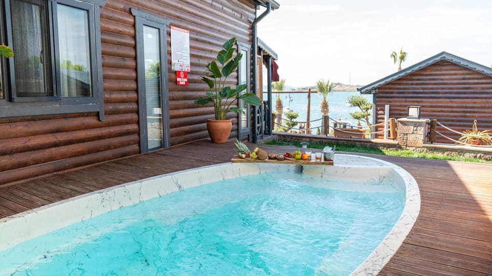 Tringo Bungalov Hotel in İzmir Province