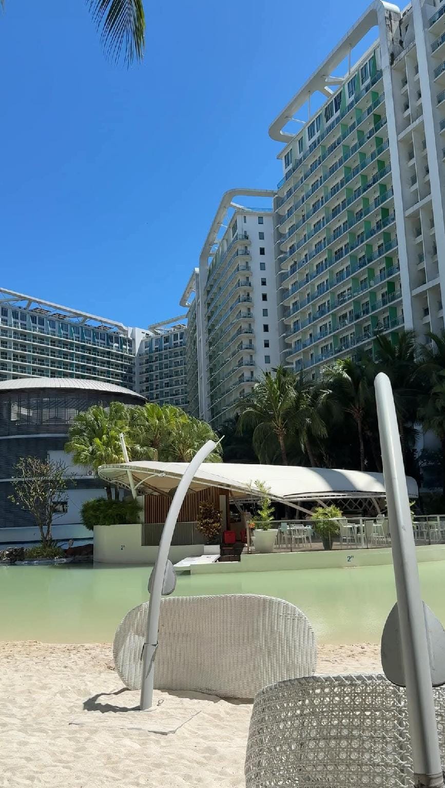 Isla Cabana Azure Staycation Hotel in Paranaque