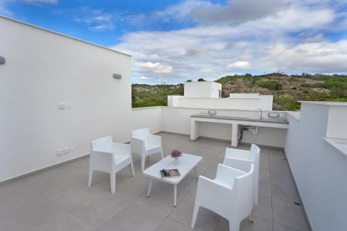 Sun and Moon Luxury Villas Ayia Napa Hotel in Ayia Napa