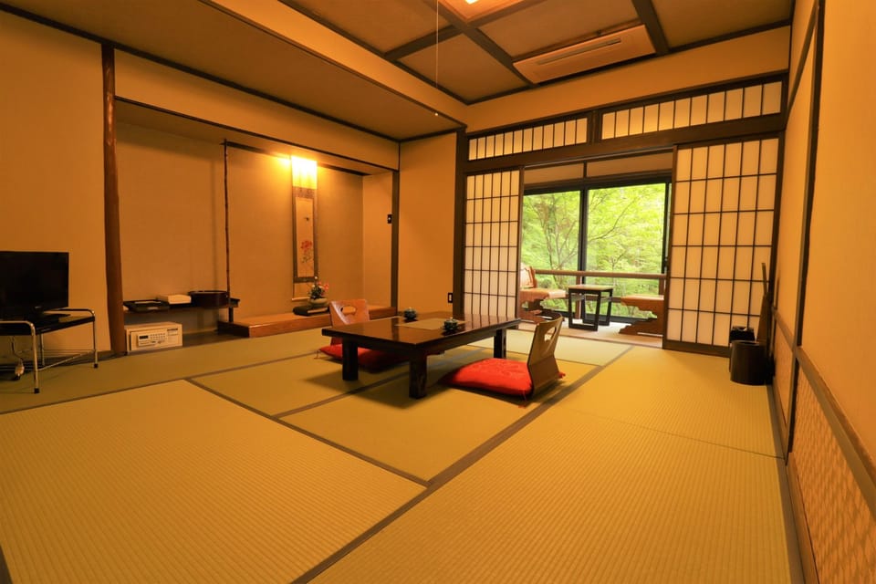Shioda Onsen Kamiyama Ryokan Hotel in Hyogo Prefecture
