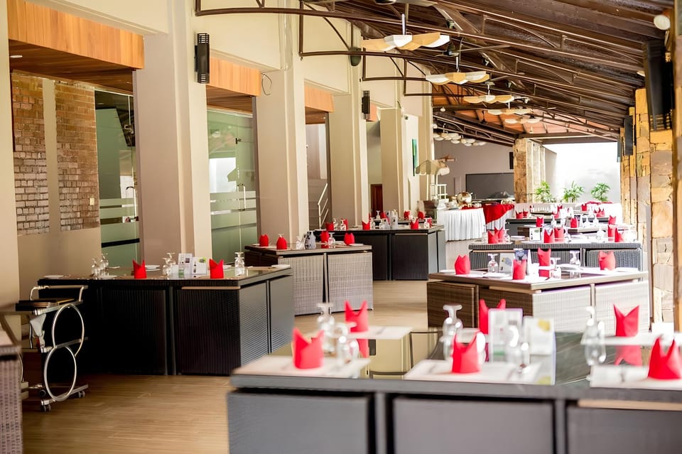 The Full Moon Hotel Katunayake Hotel in Negombo