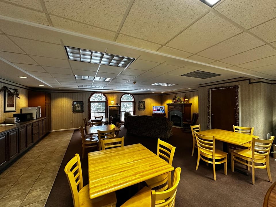 Westgate Inn Hotel in Allegheny River