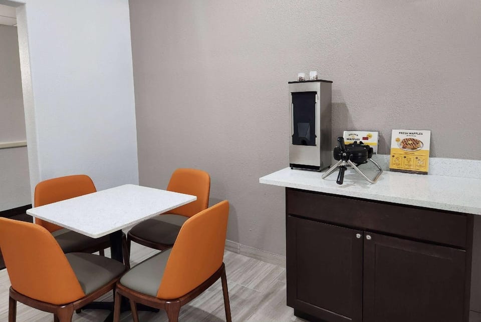 Baymont by Wyndham San Antonio Airport Hotel in San Antonio