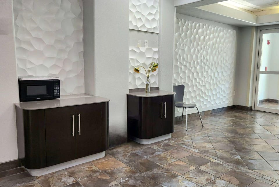 Baymont by Wyndham San Antonio Airport Hotel in San Antonio
