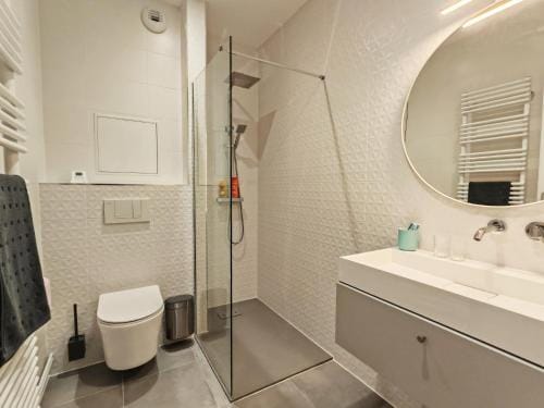 2 chambres - entree privee - gare & palais de conges a 5 min - self check-in Hotel in Tours