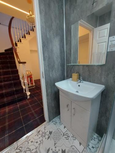 The Cassillis Hotel - Self check-in Hotel in England
